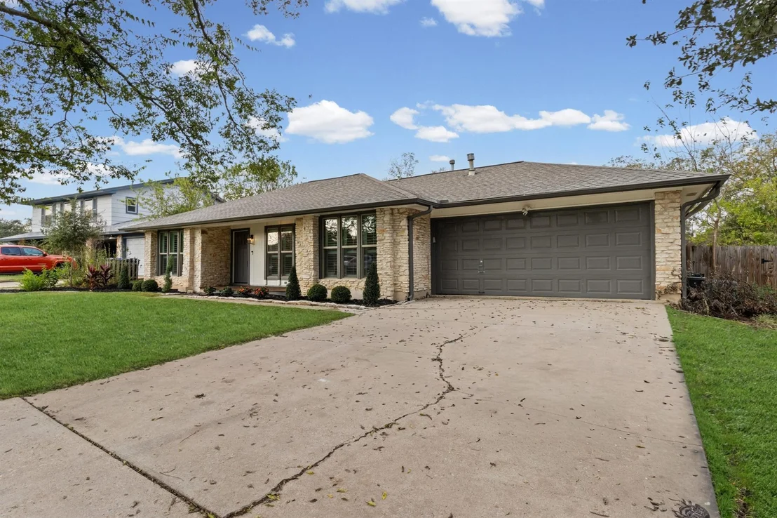Photo of 11004 Rustic Manor LN