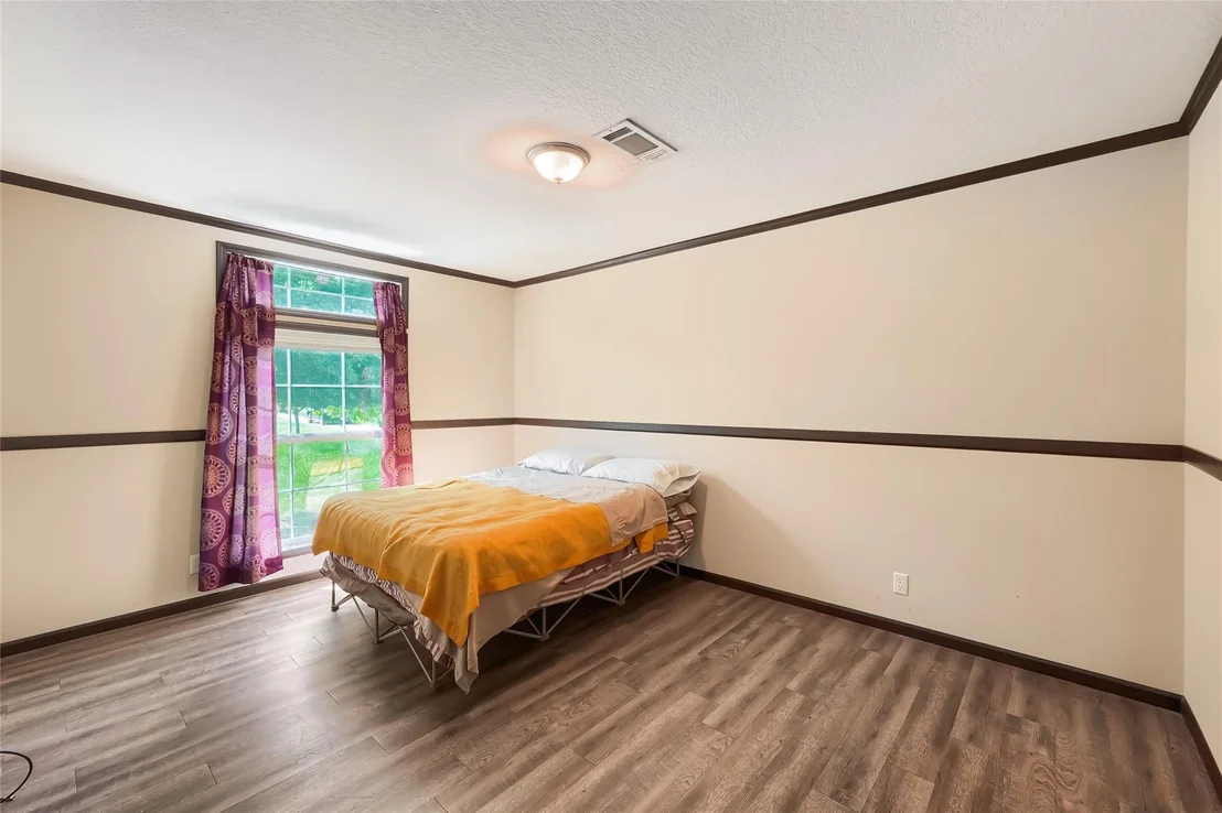 Photo of 401 Graef RD