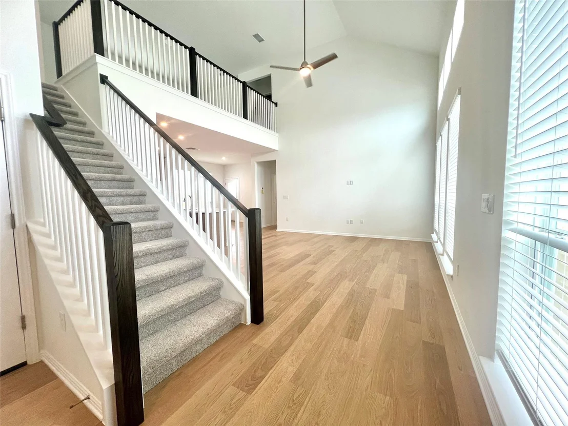Photo of 342 Young ST