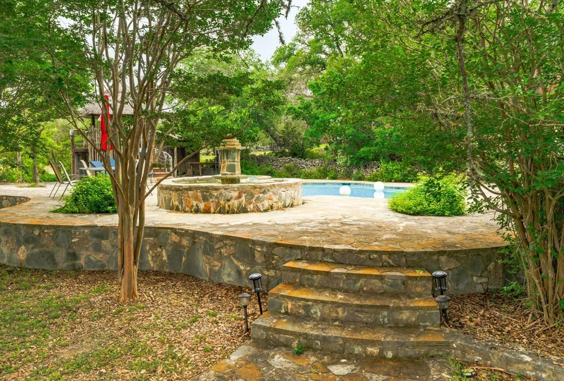 Photo of 1218 Oakwood LOOP