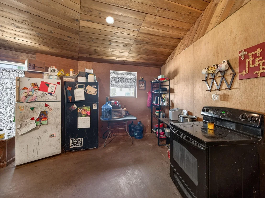 Photo of 21500 Firefly RD