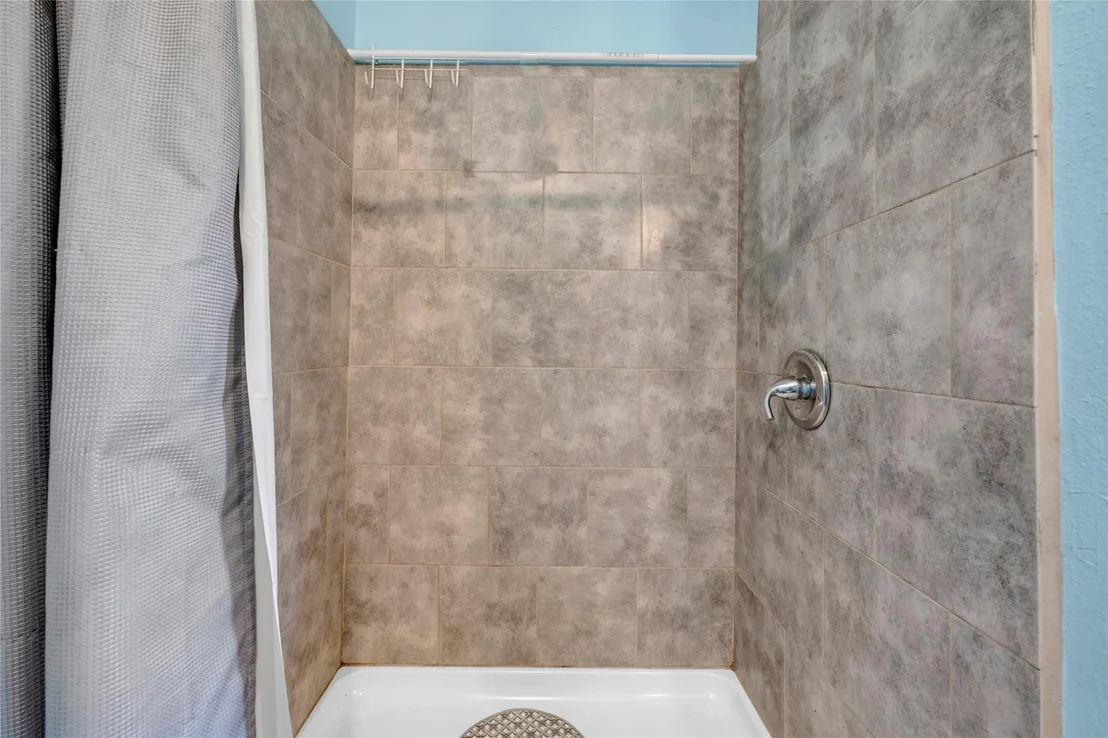 Photo of 700 Hale ST