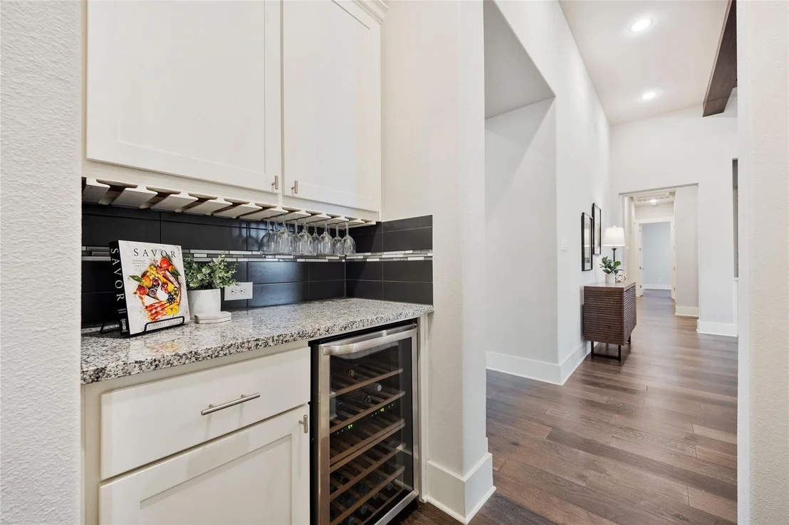 Photo of 704 Unity DR