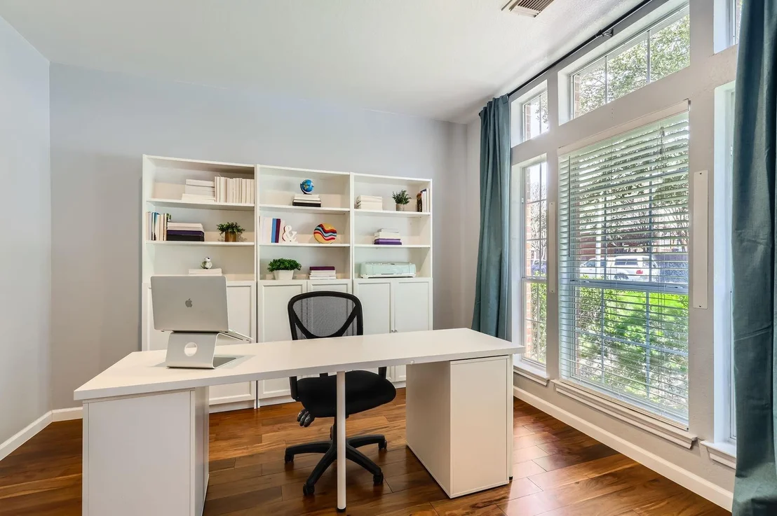 Photo of 4218 N Summercrest LOOP