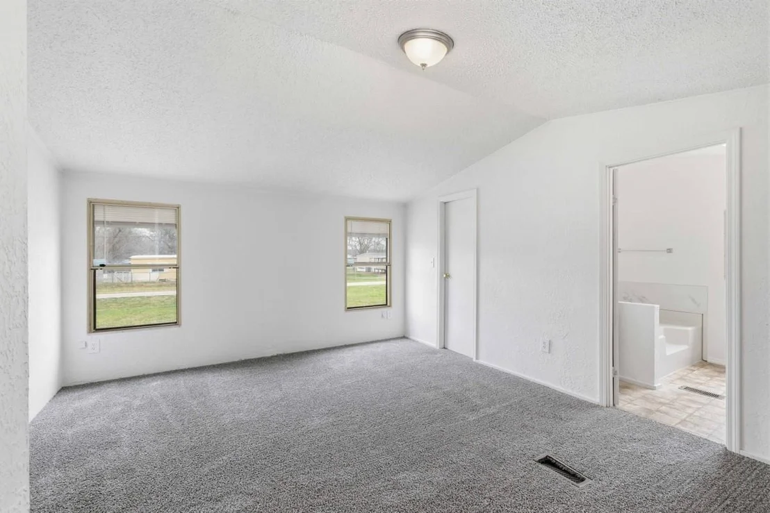 Photo of 608 4th St Blanket