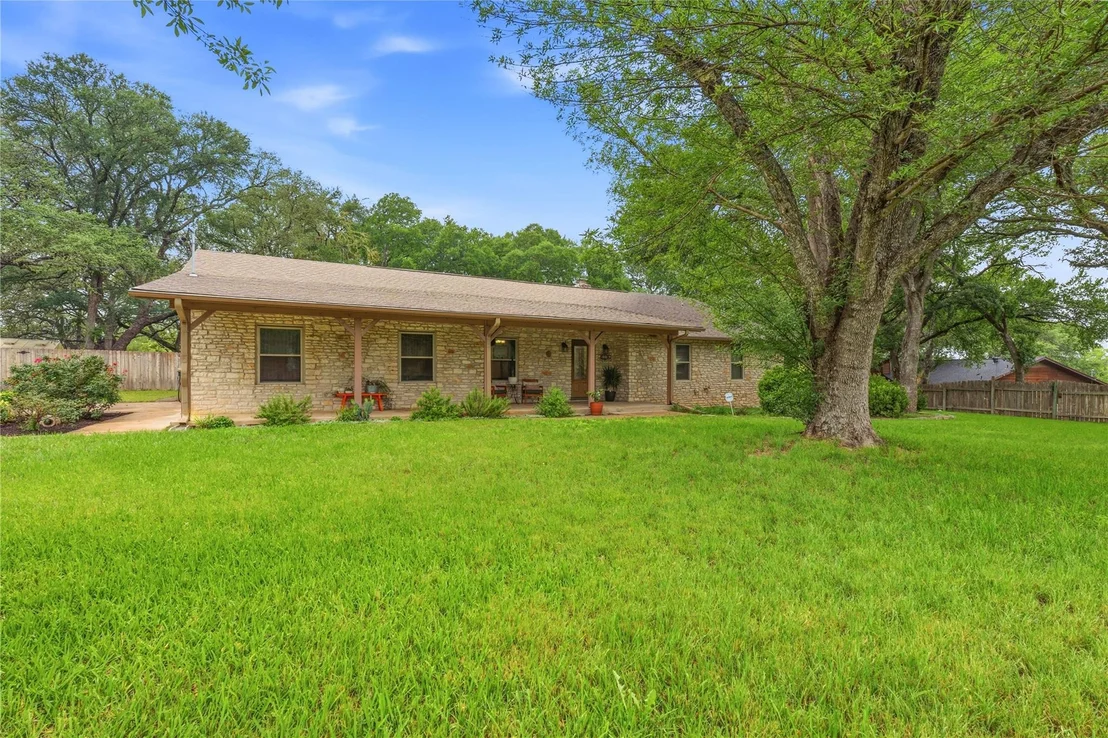Photo of 203 Leisurewoods DR