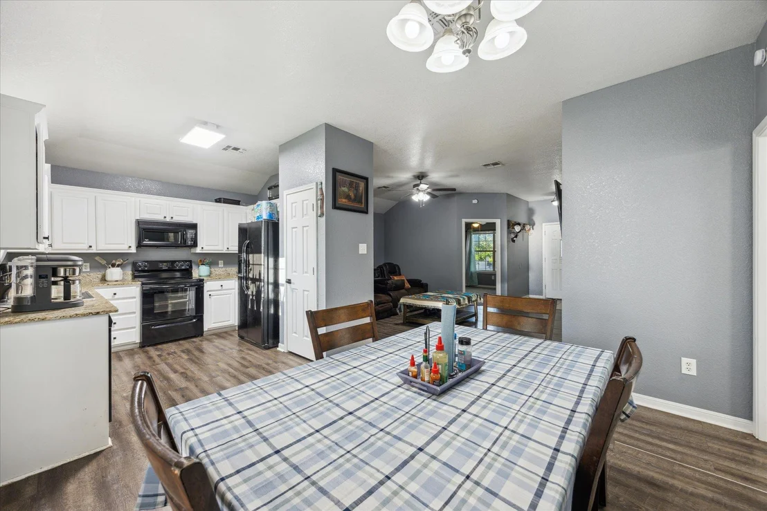 Photo of 1220 Redstone DR