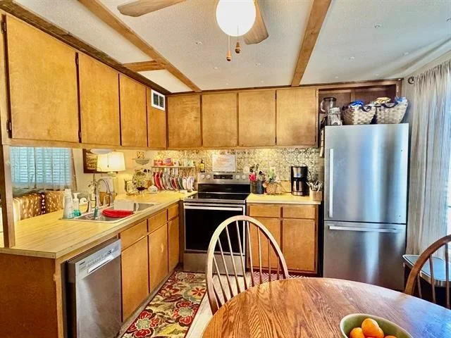 Photo of 289 Ballard ST