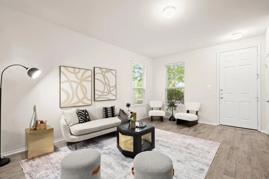 Photo of 380 Bonnet BLVD