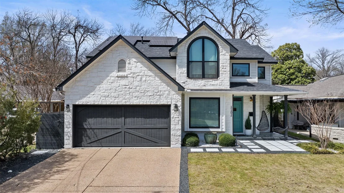 Photo of 1102 Kinney Ave