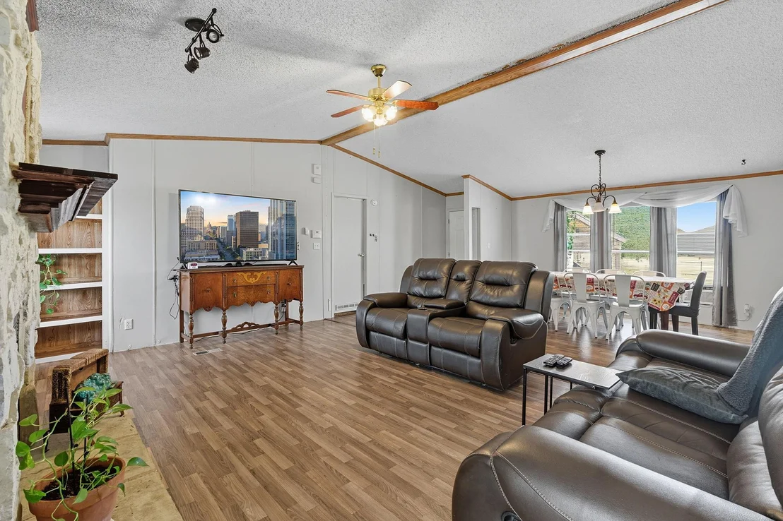 Photo of 813 Petras WAY