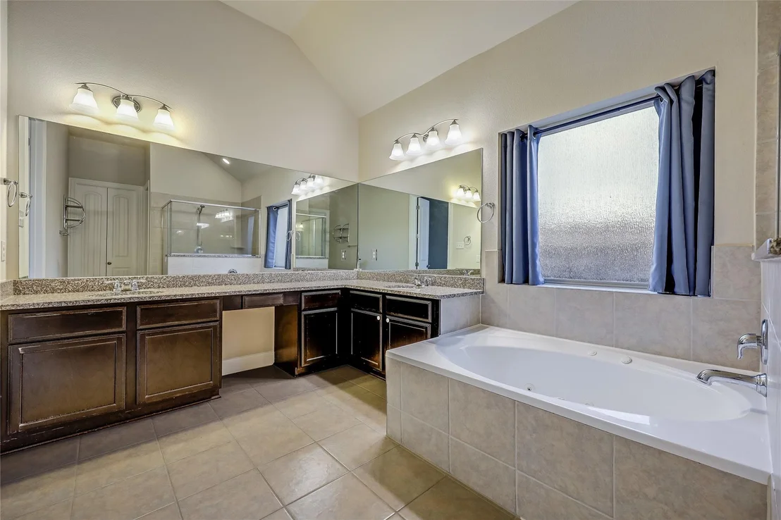 Photo of 21000 Abigail WAY