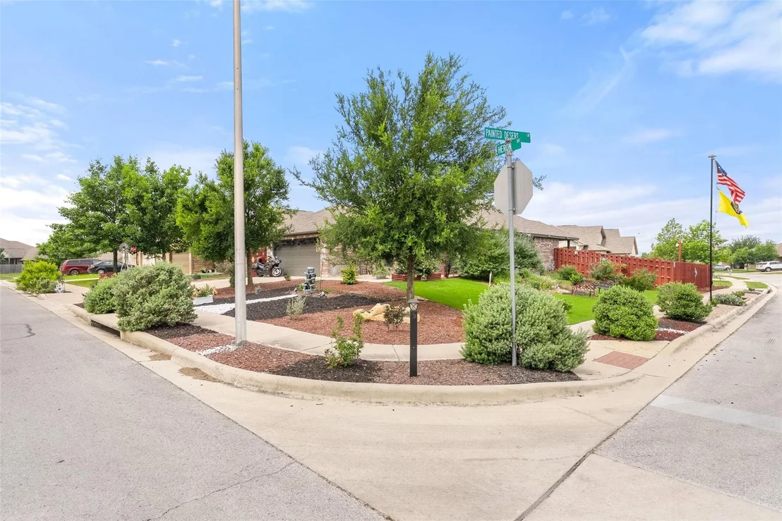 Photo of 5980 Heron DR