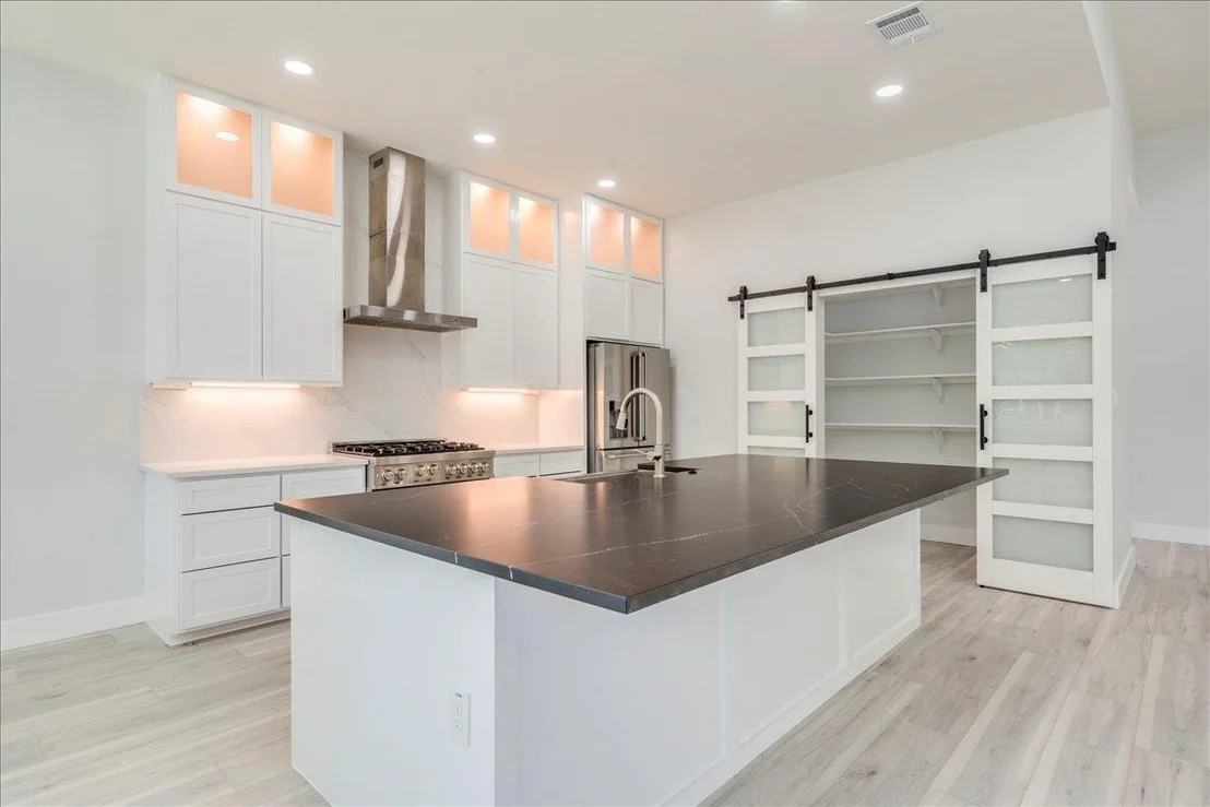 Photo of 1215 Howard ST