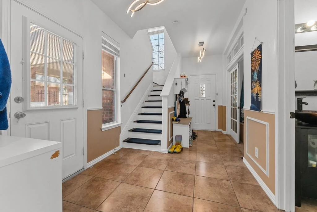 Photo of 1047 Giberson WAY