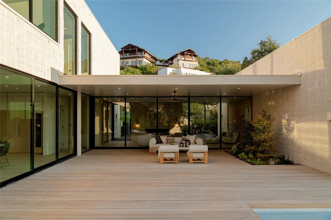 Photo of 5205 Scenic View DR