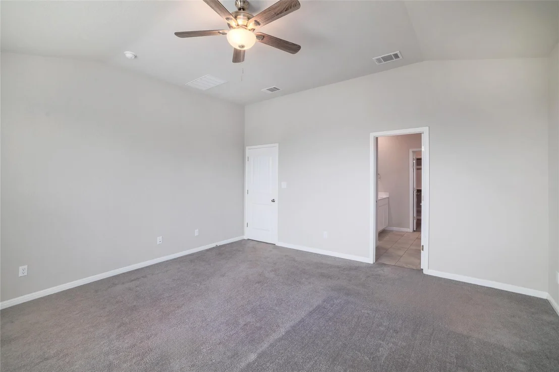 Photo of 1032 Myrna BND