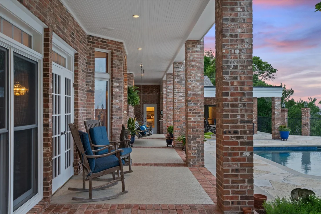 Photo of 12 Hedge LN