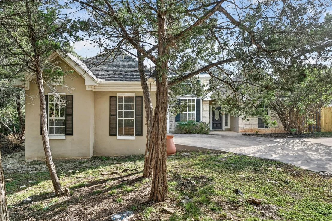 Photo of 4 Cedarwood CIR
