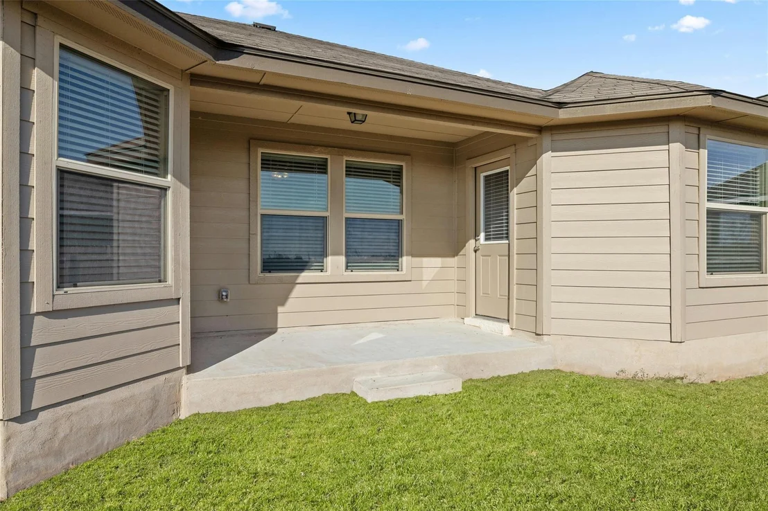 Photo of 131 Nathaniel DR