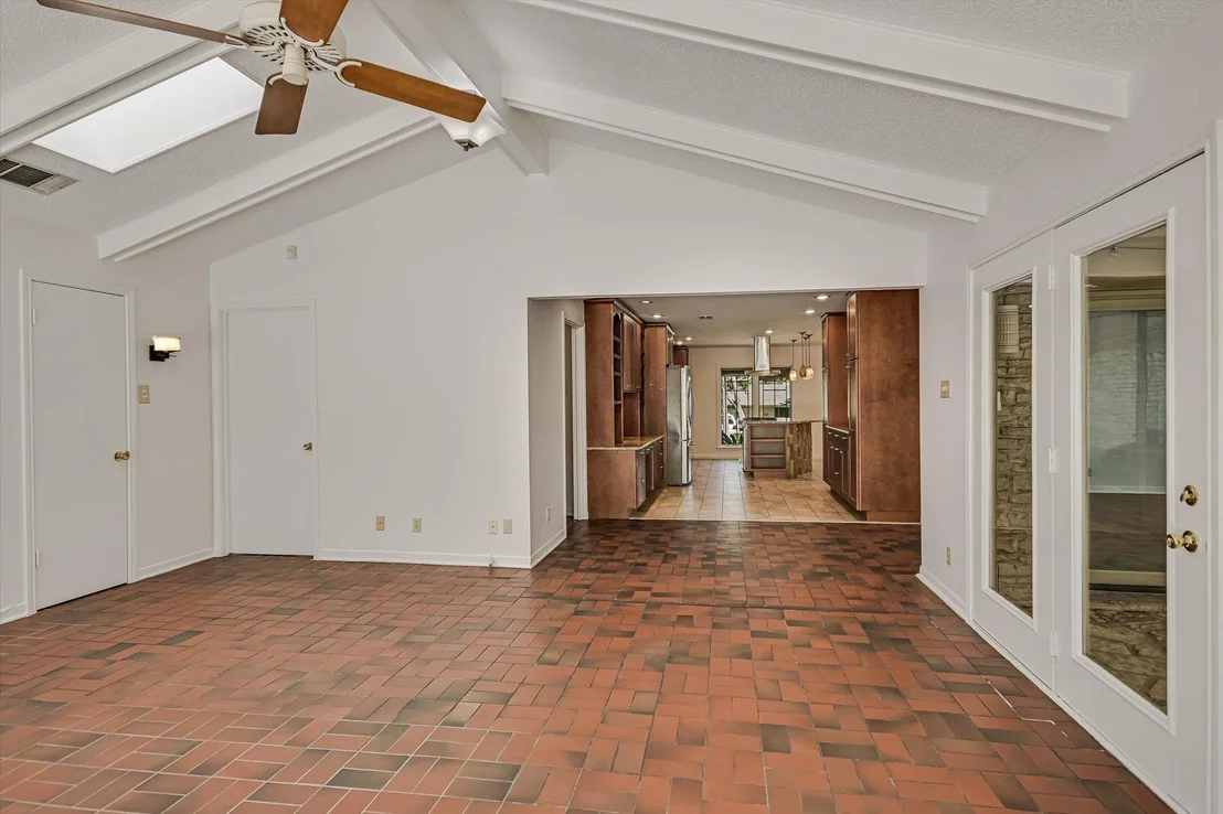Photo of 4105 Far West BLVD