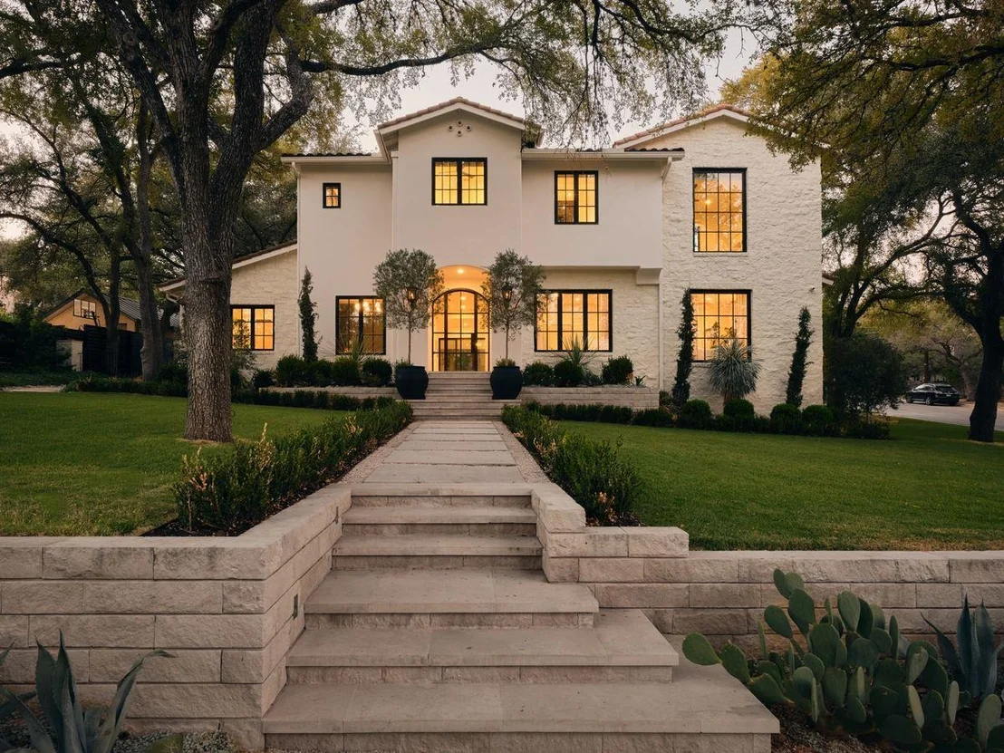 Photo of 400 Inwood RD
