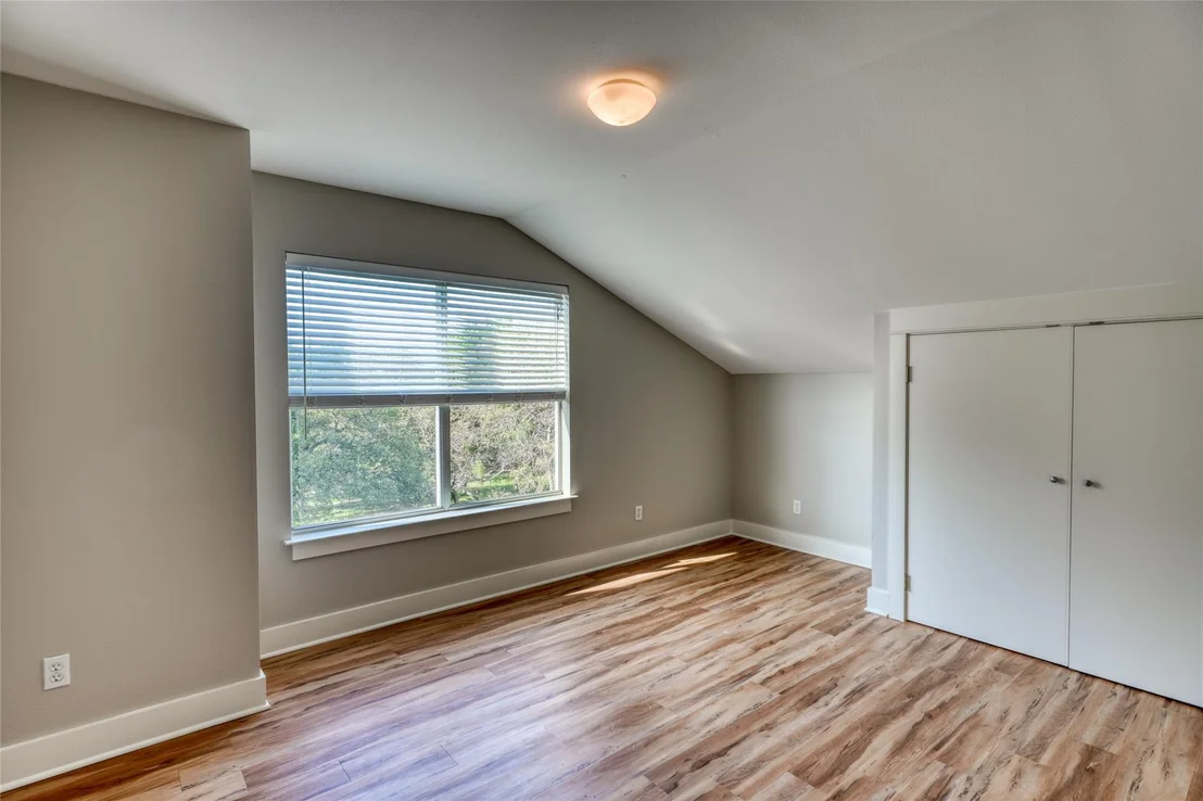 Photo of 535 Greenridge RD