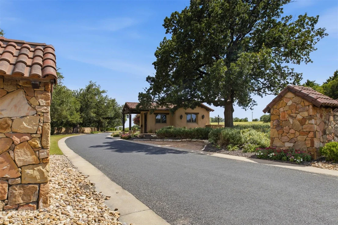 Photo of 1003 Flint Ridge TRL