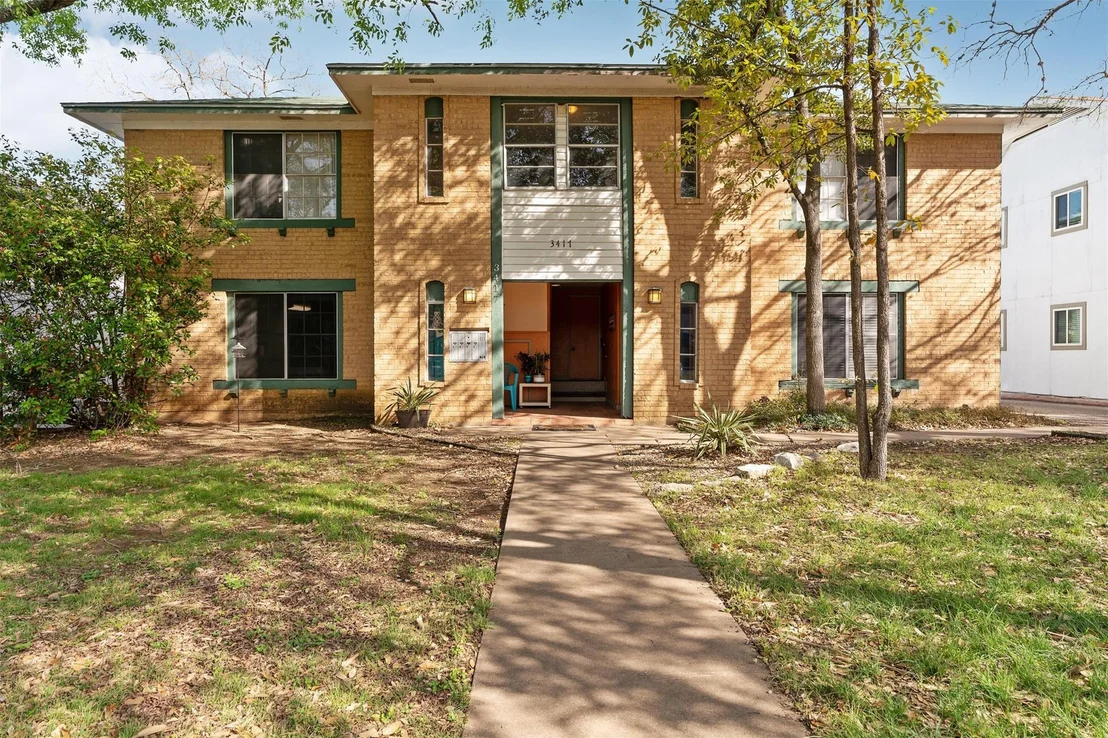 Photo of Unit A at 3417 Willowrun DR