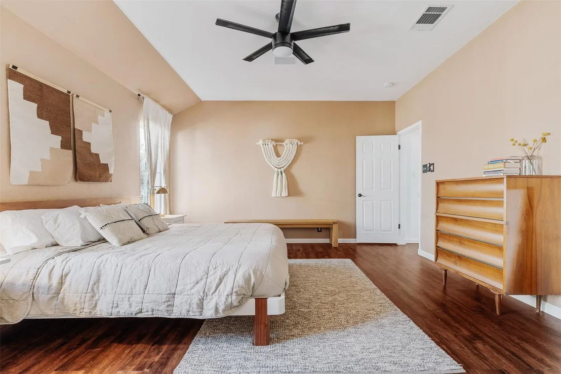 Photo of 2303 Garrett CV