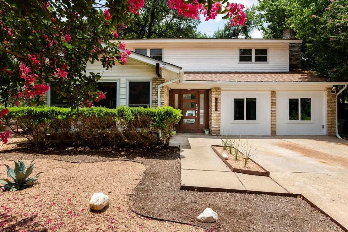 Photo of 1703 Deerfield DR