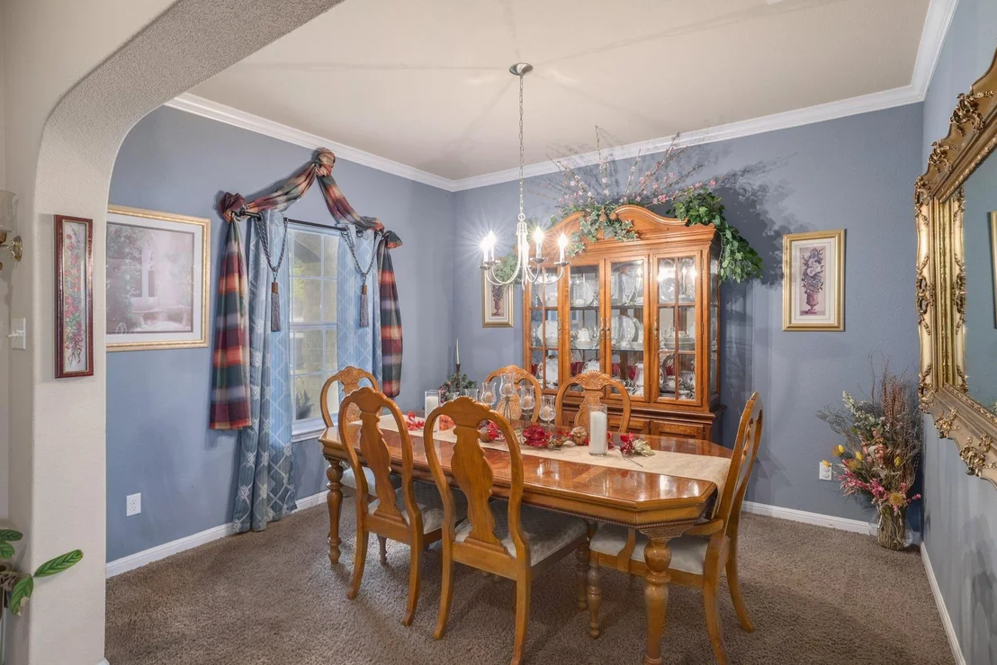Photo of 588 Bottle Brush DR