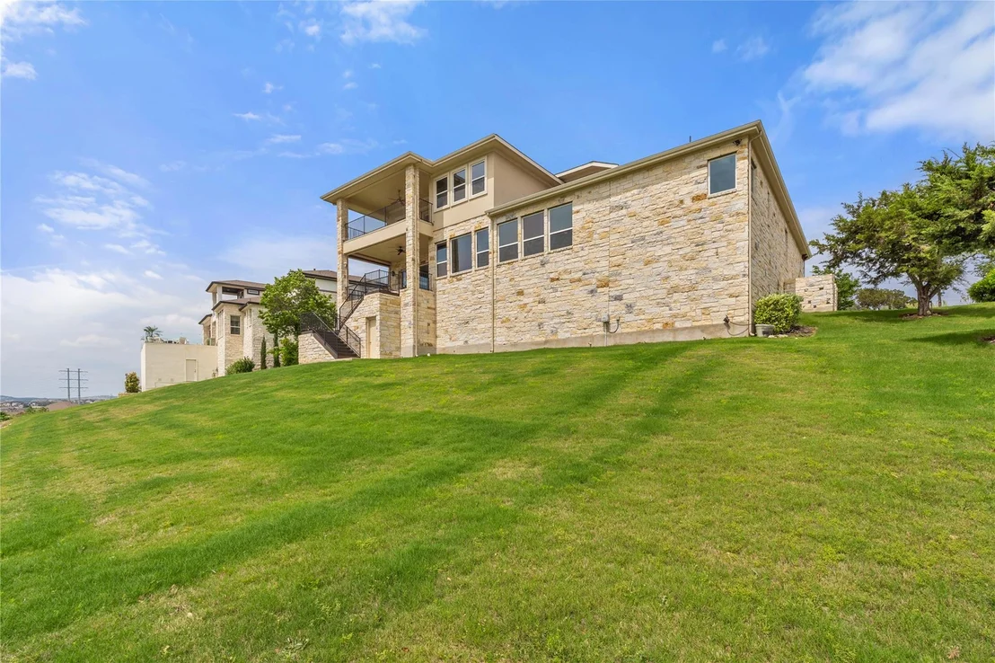 Photo of 412 Lindale CV