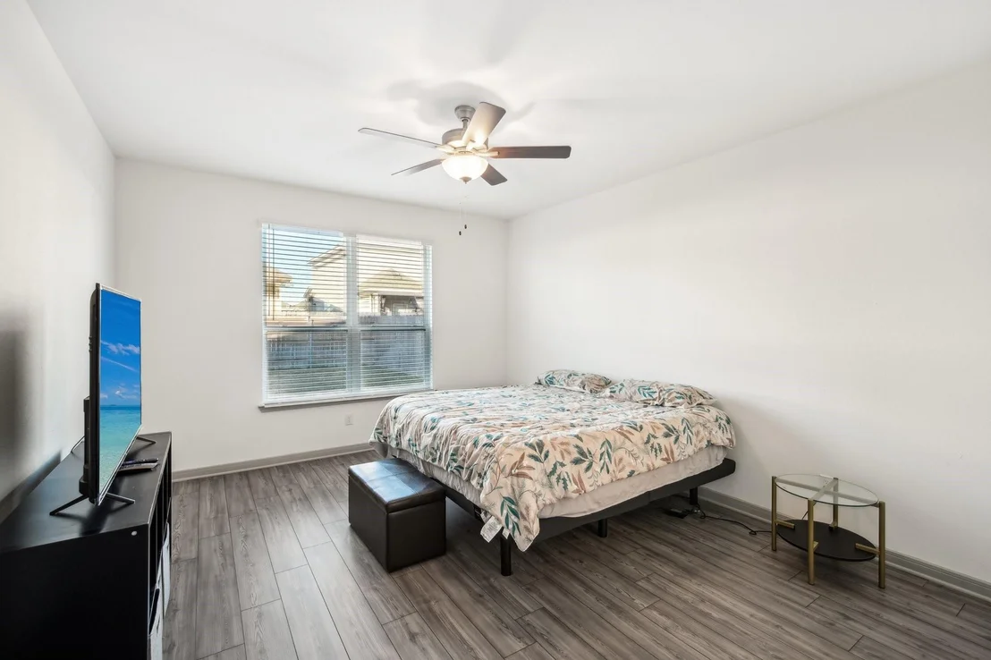 Photo of 6913 McGregor LOOP