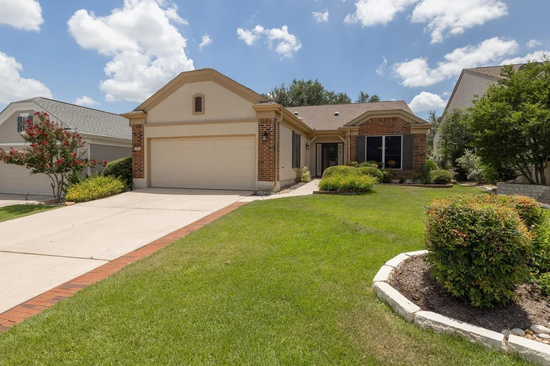 Photo of 302 Rosecliff DR