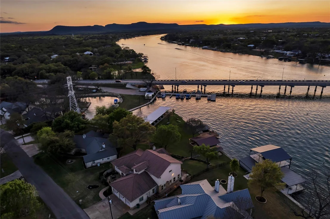 Photo of 202 Bridgepoint DR