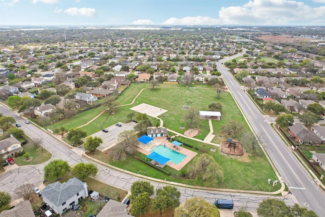 Photo of 611 Haleys CV