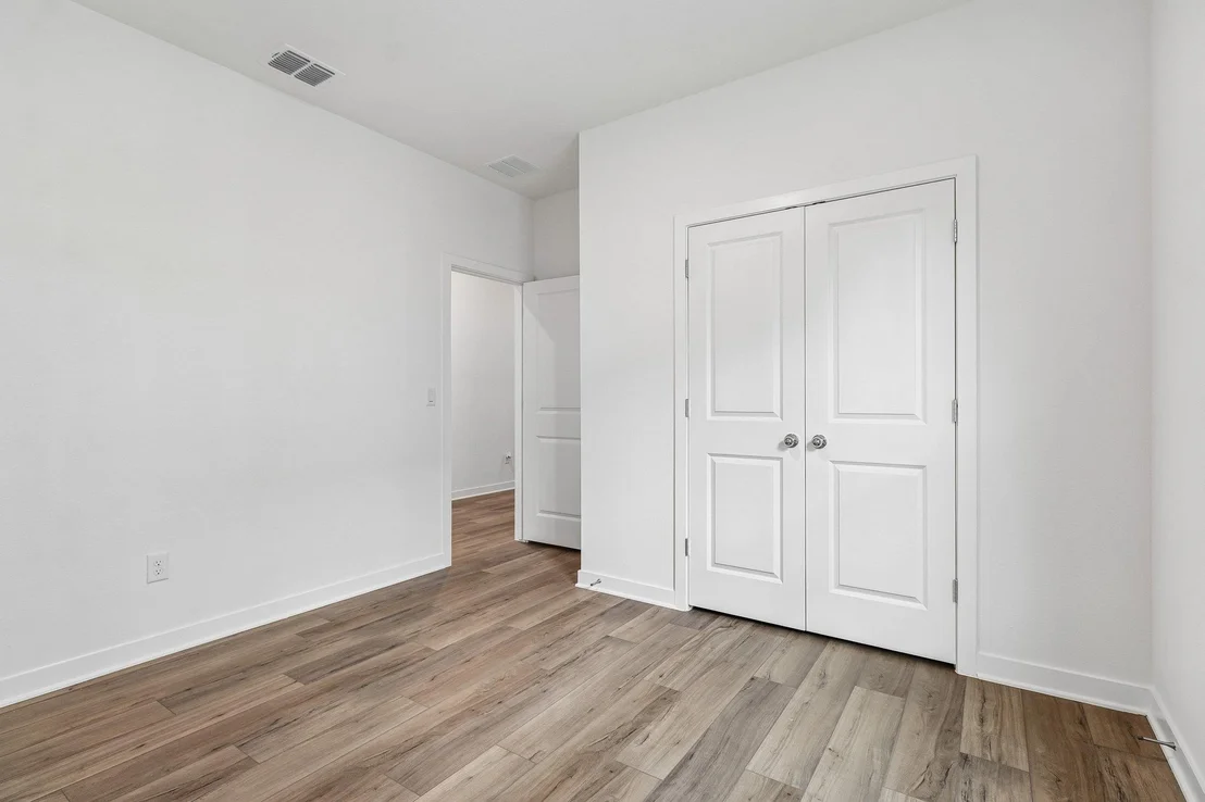 Photo of 300 Romans RD