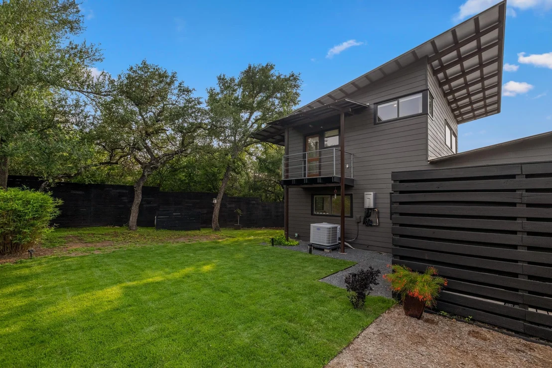 Photo of 10109 Devereux DR