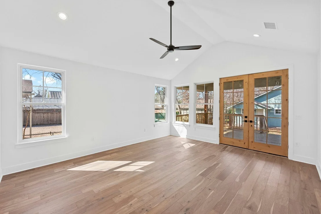 Photo of 4606 Evans Ave