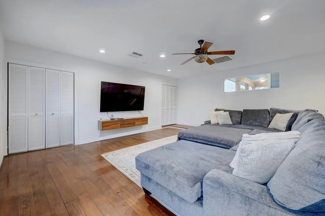 Photo of 11816 Rain Forest CV