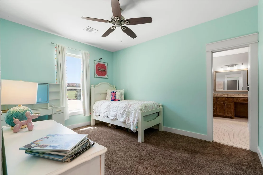 Photo of 617 Chama TRCE