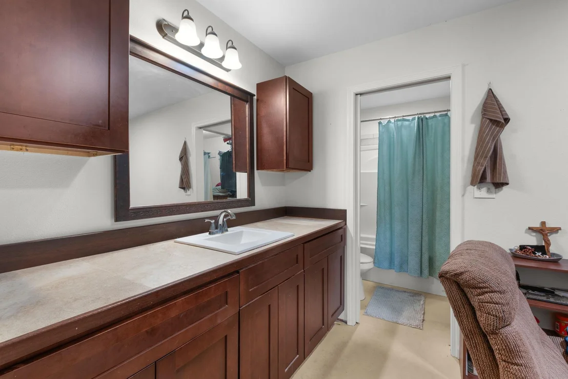Photo of 211 Crestview