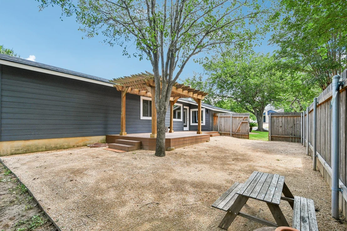 Photo of 3216 Plantation RD