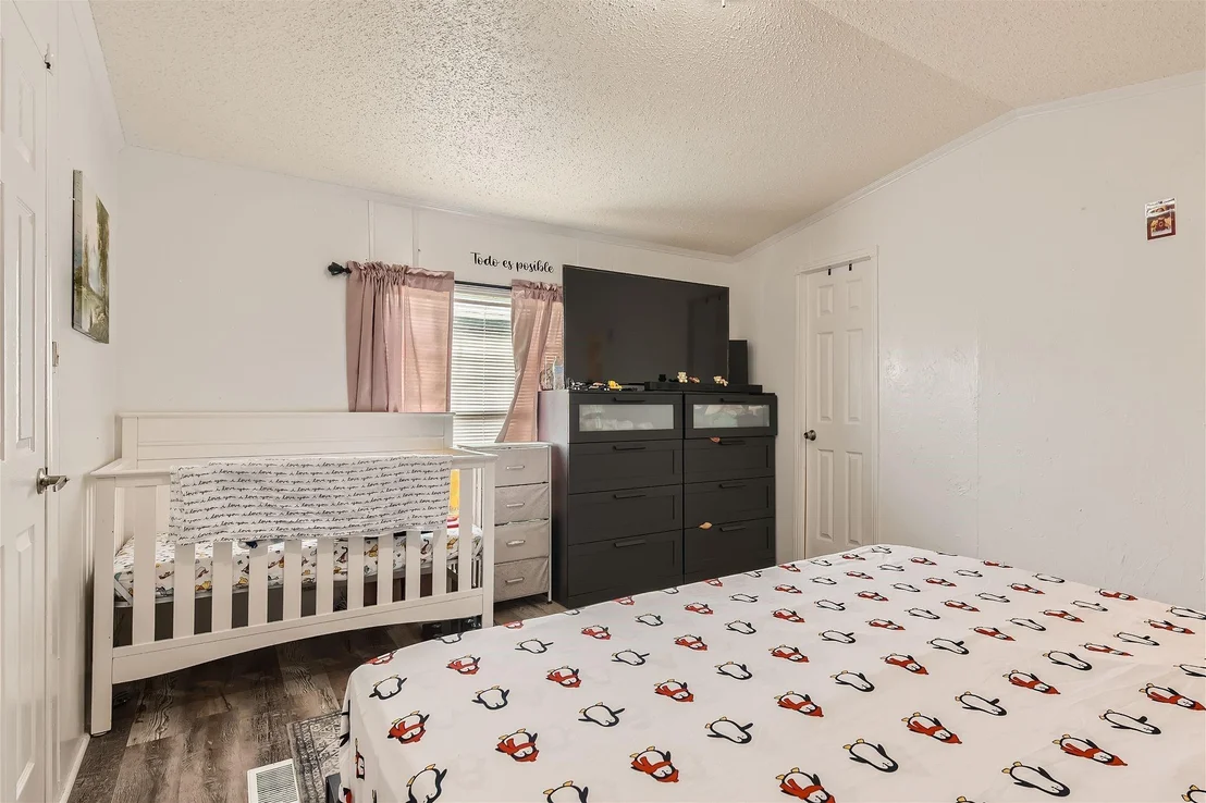 Photo of 7621 NORTHVIEW LN