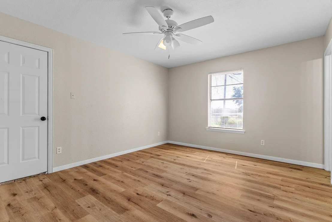 Photo of 4404 Mountain View DR
