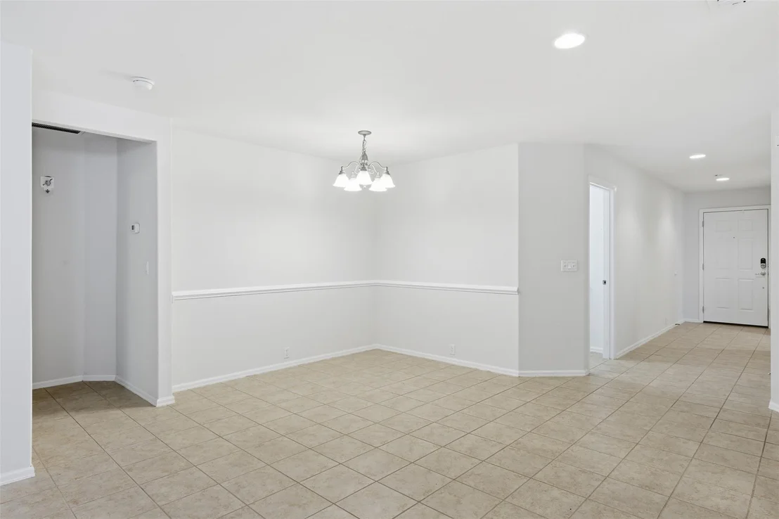 Photo of 725 Kingfisher LN