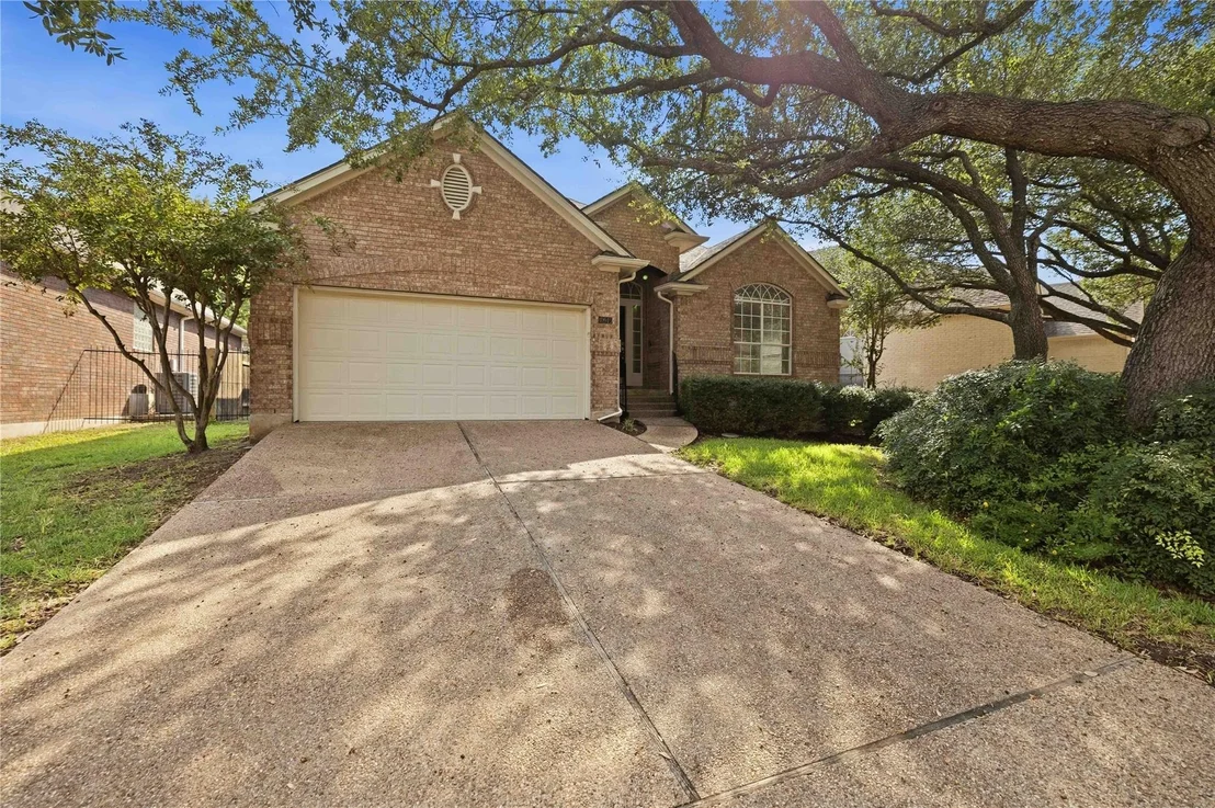 Photo of 10045 Planters Woods DR