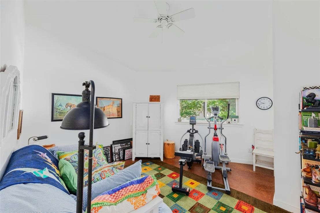 Photo of 15950 Decker Lake RD