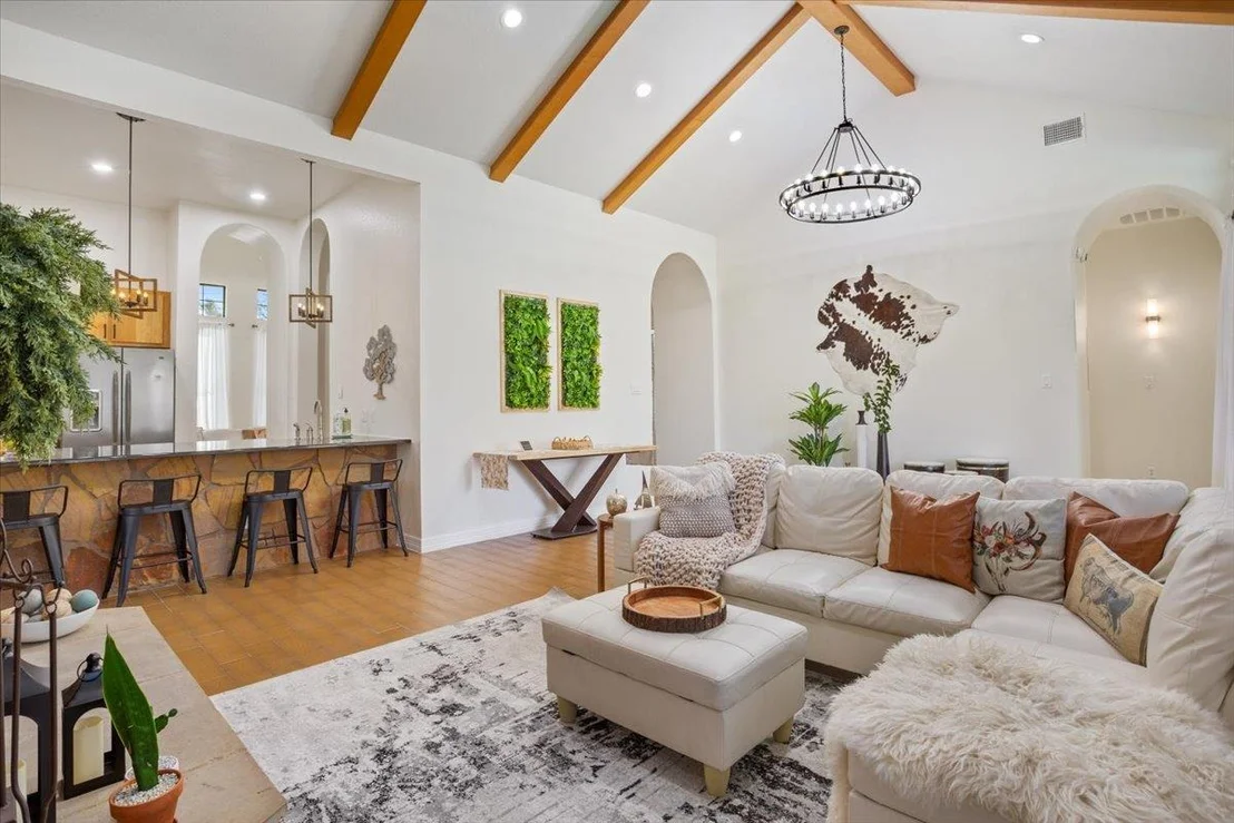 Photo of 3426 Summit CIR